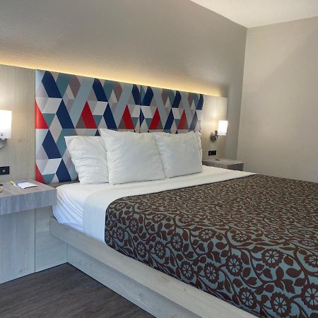 Days Inn & Suites By Wyndham Peachtree Corners Norcross Bagian luar foto