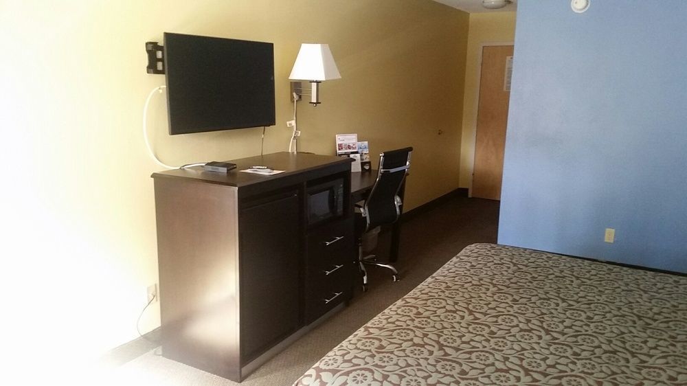 Days Inn & Suites By Wyndham Peachtree Corners Norcross Bagian luar foto
