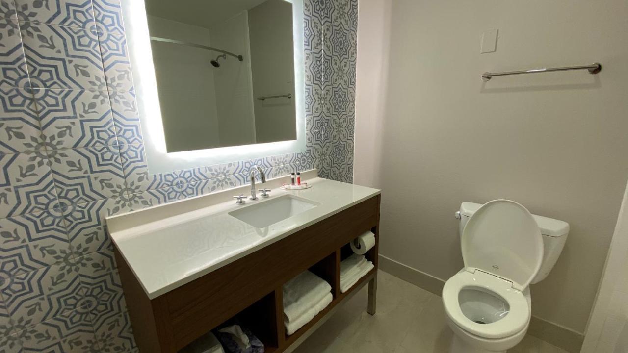 Days Inn & Suites By Wyndham Peachtree Corners Norcross Bagian luar foto