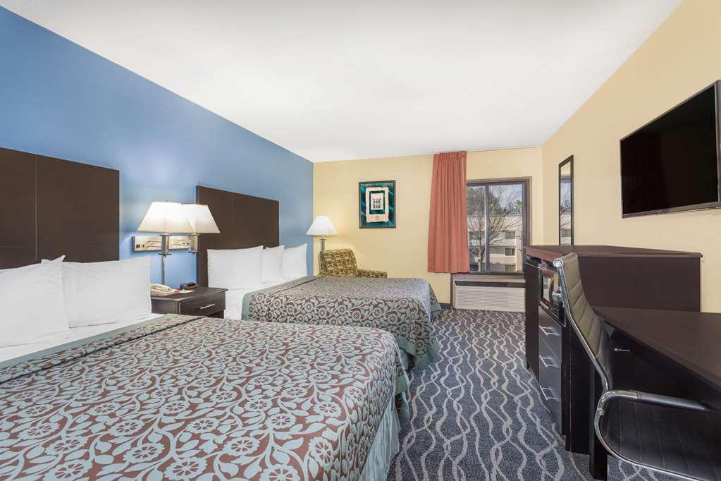 Days Inn & Suites By Wyndham Peachtree Corners Norcross Ruang foto
