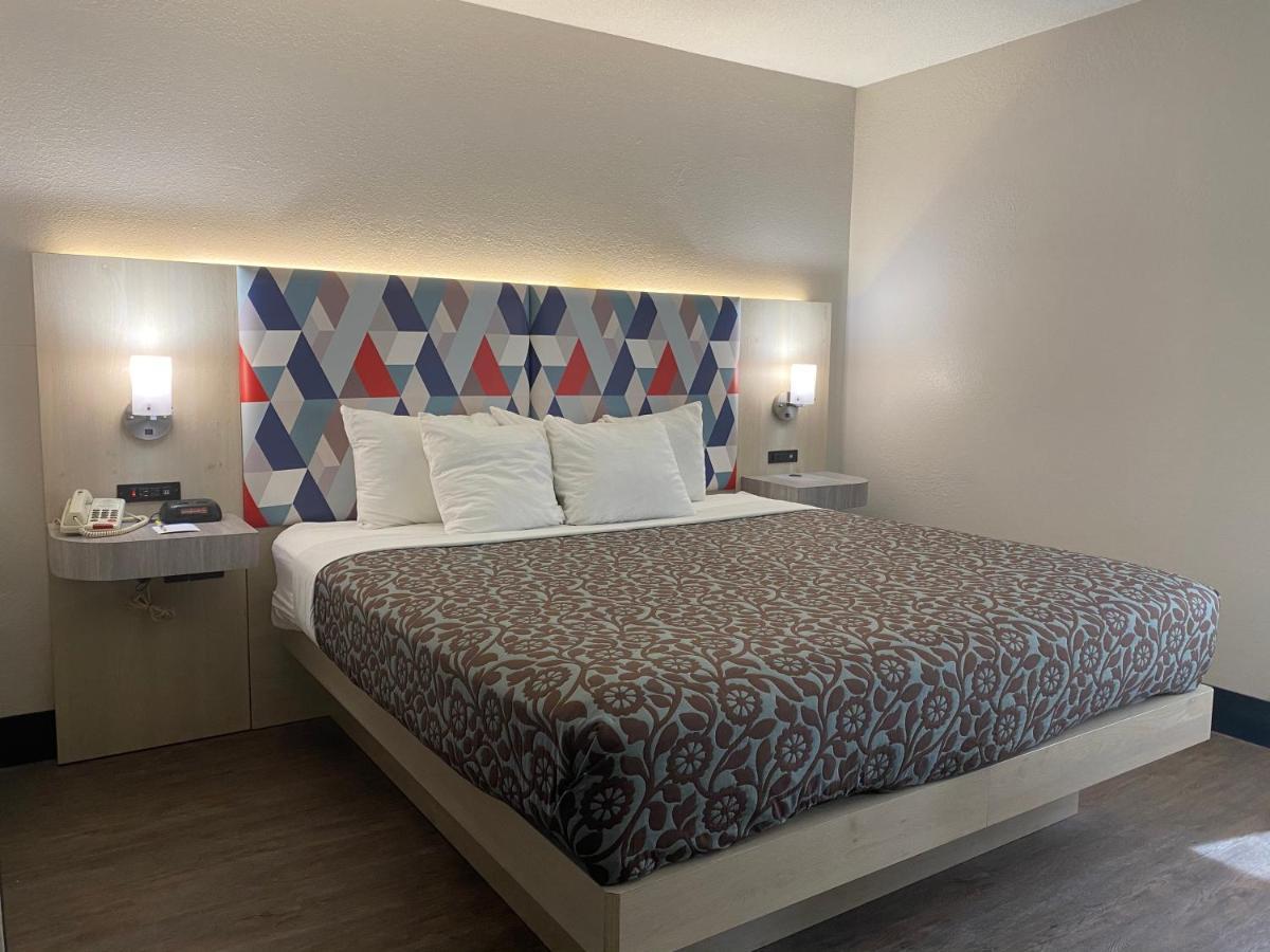 Days Inn & Suites By Wyndham Peachtree Corners Norcross Bagian luar foto