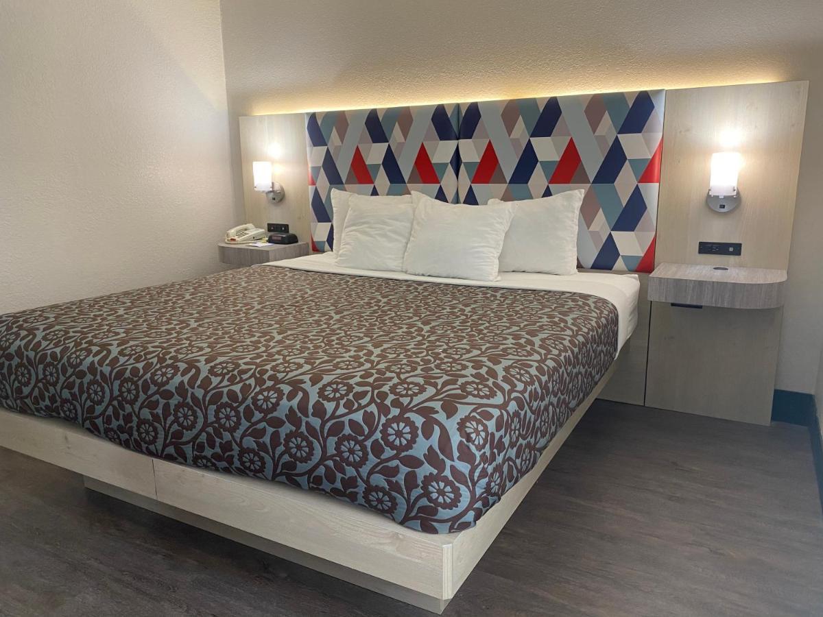Days Inn & Suites By Wyndham Peachtree Corners Norcross Bagian luar foto
